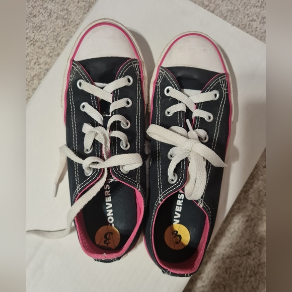 All Star Converse Low Top Girls Sneakers Size 3 - Picture 3 of 4